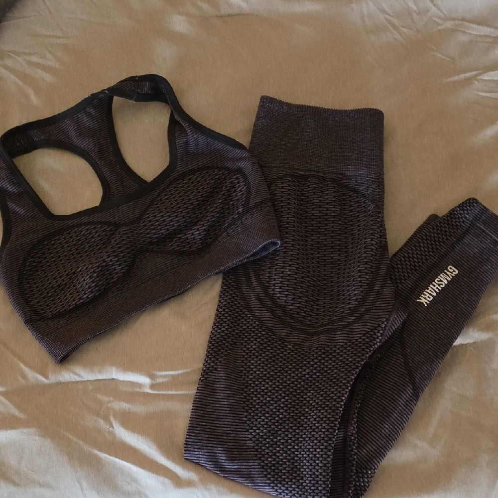 Gymshark Women's Dark Gray Seamless Sports Bra and Leggings